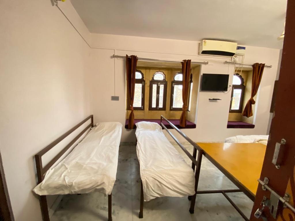 Hotel Hashim Jaisalmer Buitenkant foto